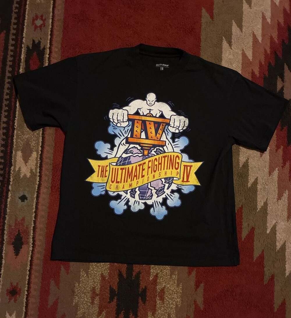 Ulti-Man UFC IV The Ultimate Fighting Championship Graphic T-Shirt Black Size L